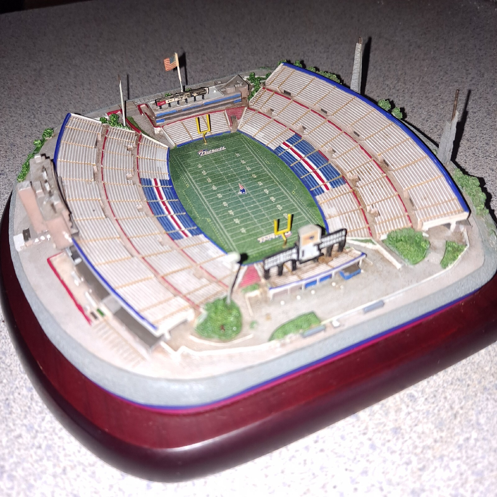Danbury Mint Foxboro Stadium Former Home of New England Patriots *READ DESCRIPT Danbury Mint Foxboro Stadium Former Home of New England Patriots *READ DESCRIPT