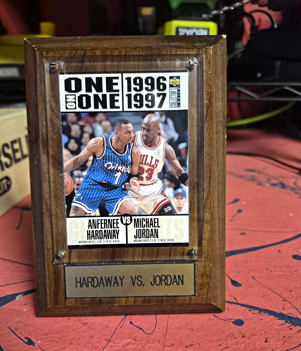 Upper Deck Collector\'s Choice One on One 1996-97 Hardaway vs Jordan Opener