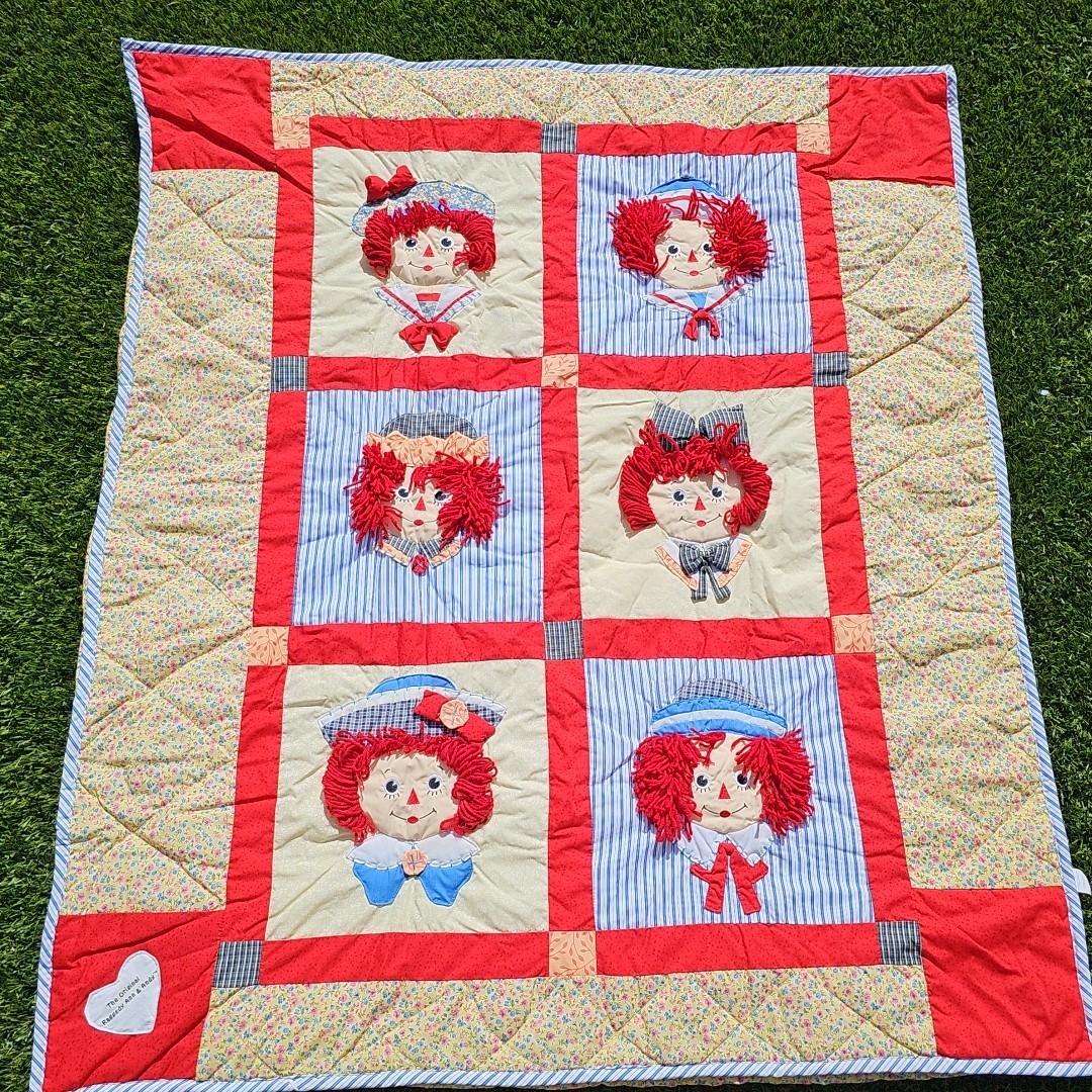 Vtg Raggedy Ann & Andy Crib Quilt Blanket Throw Applause Yellow Floral NWOT Vtg Raggedy Ann & Andy Crib Quilt Blanket Throw Applause Yellow Floral NWOT