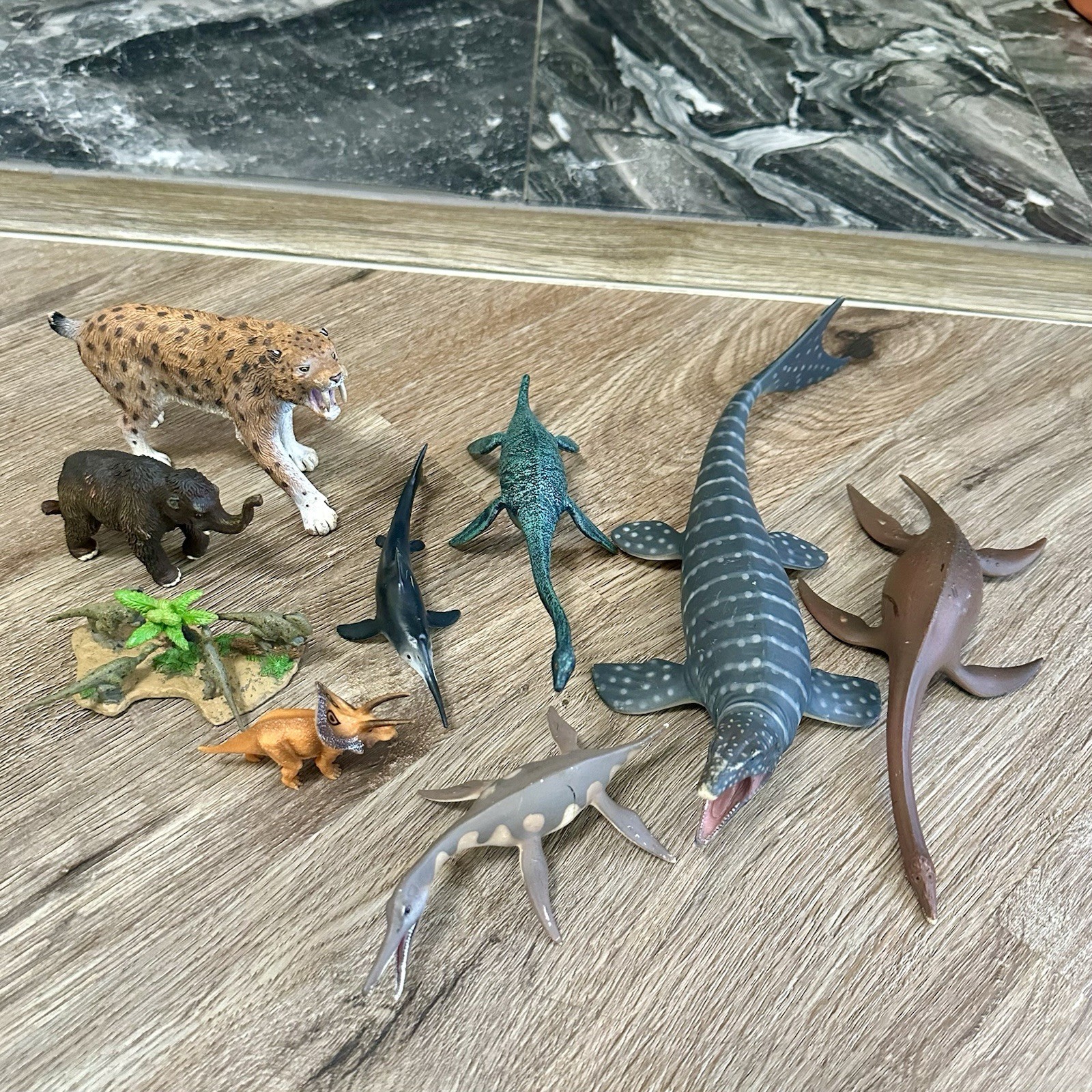 CollectA Lot of 9 Dinosaur Figures Prehistoric Models Mosasaurus Hypsilophodon CollectA Lot of 9 Dinosaur Figures Prehistoric Models Mosasaurus Hypsilophodon