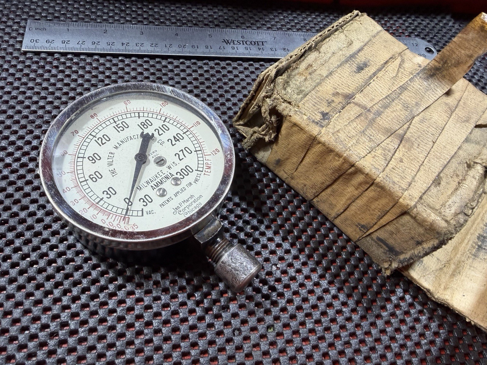 1920 - 1940 Vilter Mfg Ammonia Pressure Gauge Pre-WWII Jas P Marsh, Cap Untested