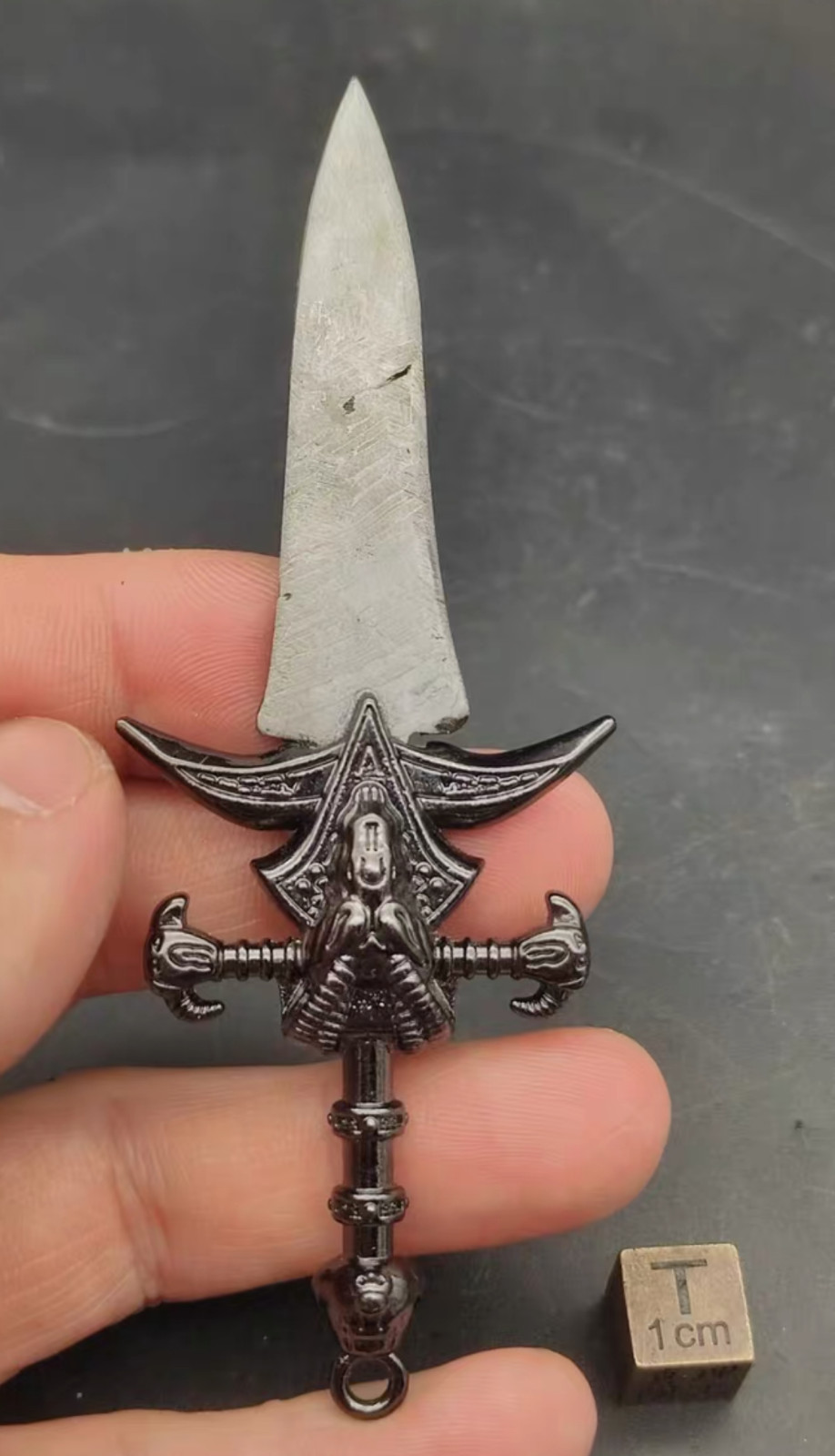 28G Rare Meteorite Aletai iron Small treasured sword shape meteorites tea set