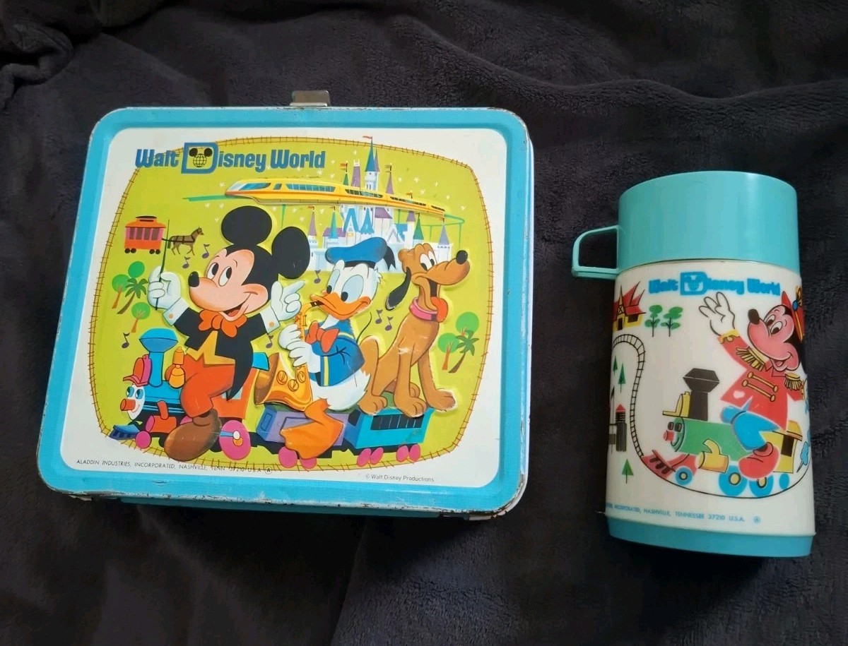 Vintage 1976 Aladdin Walt Disney World Mickey Mouse Metal Lunch Box W/Thermos