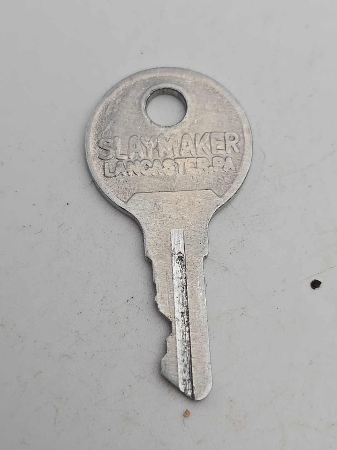 1pc - Vintage Slaymaker Lock Co. Key Coded P144 Vending Machine (5E3) 1pc - Vintage Slaymaker Lock Co. Key Coded P144 Vending Machine (5E3)