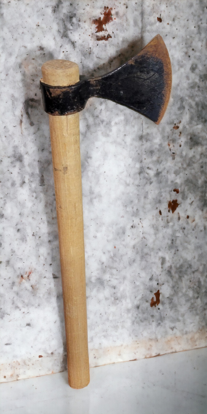American Tomahawk Company Hatchet Axe on Wooden Handle 22
