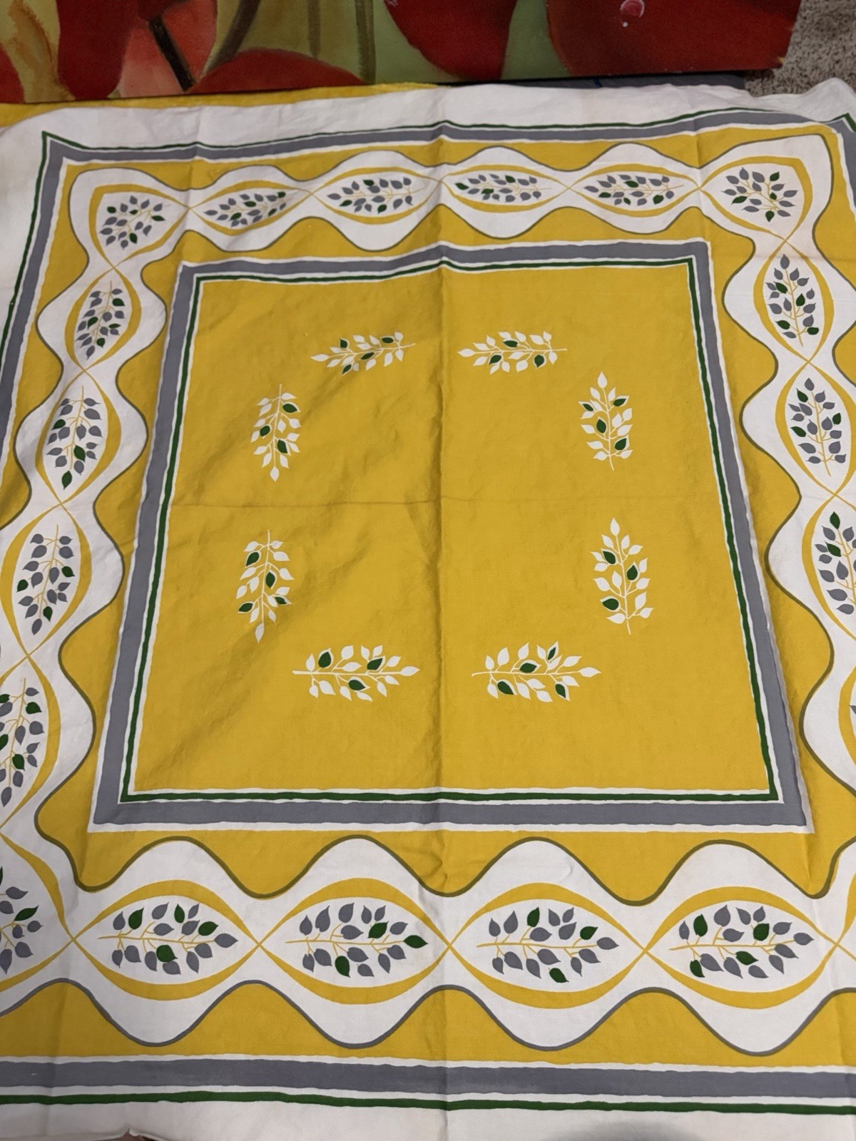 Vintage Style Yellow Floral Leaf Tablecloth 47x49 Square Retro Kitchen Decor