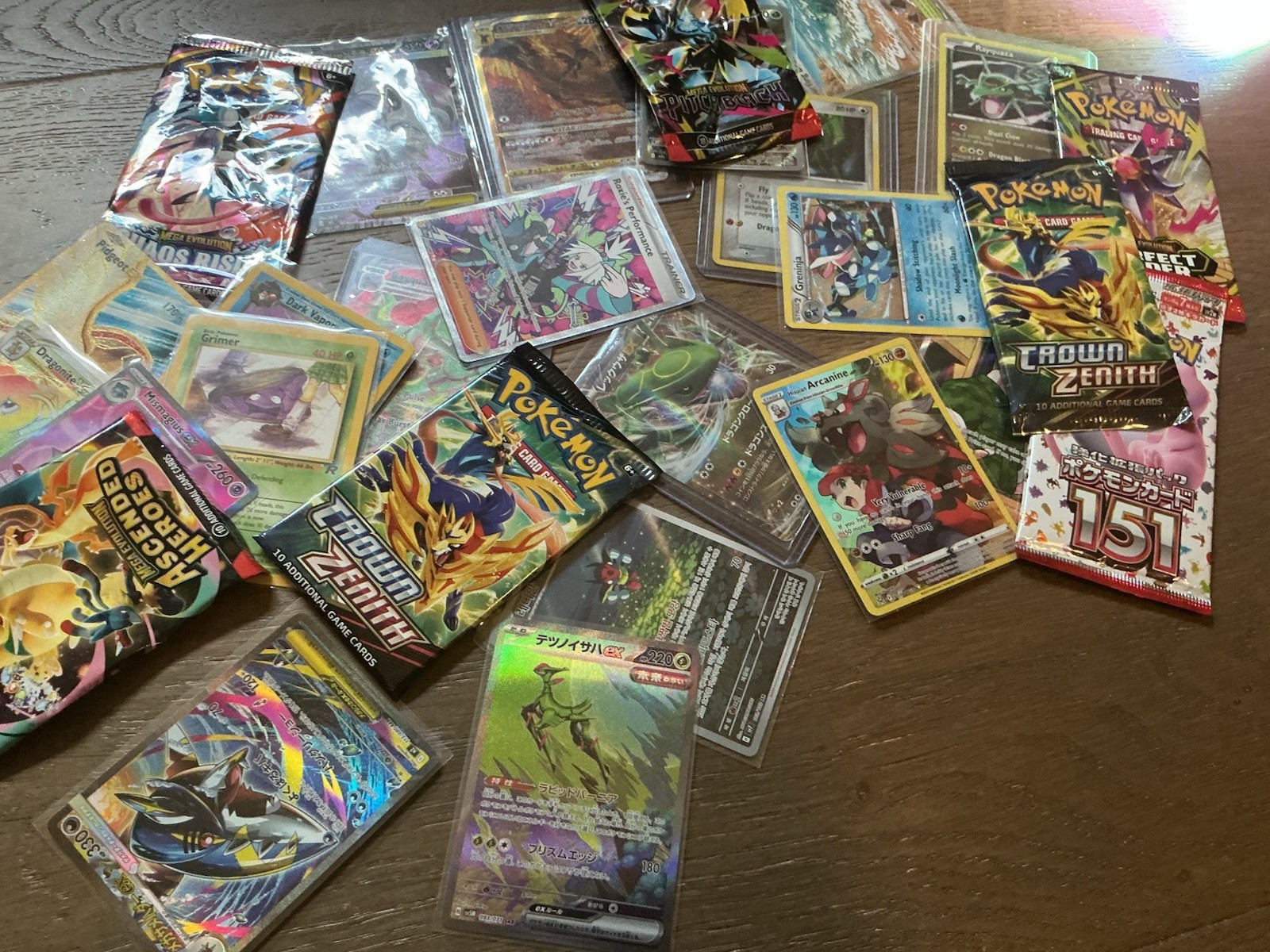 POKÉMON Mystery Box $500 Chase Pokémon Packs And Cards Vintage  POKÉMON Mystery Box $500 Chase Pokémon Packs And Cards Vintage 