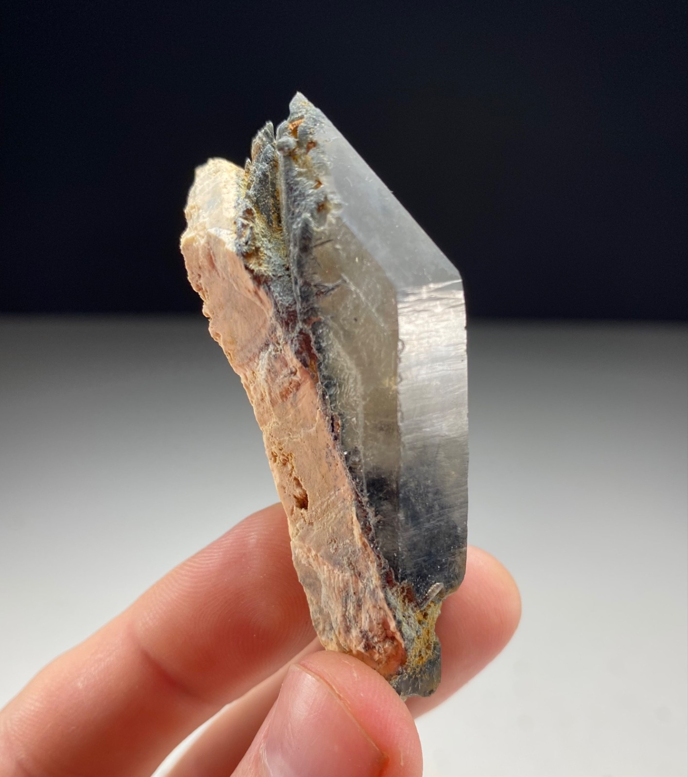 RARE LATTICE QUARTZ (“GITTERQUARZ”) WITH SCHORL ON FELDSPAR FROM ERONGO, NAMIBIA RARE LATTICE QUARTZ (“GITTERQUARZ”) WITH SCHORL ON FELDSPAR FROM ERONGO, NAMIBIA