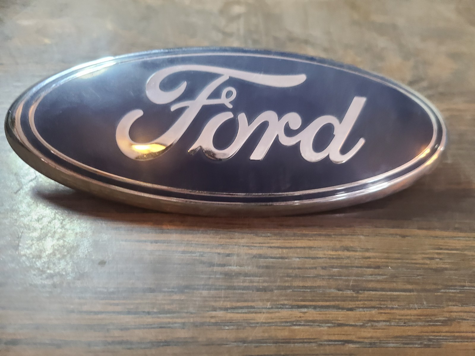 OEM 2003-2006 Ford Expedition Hatch Emblem Used 4L147843156 OEM 2003-2006 Ford Expedition Hatch Emblem Used 4L147843156