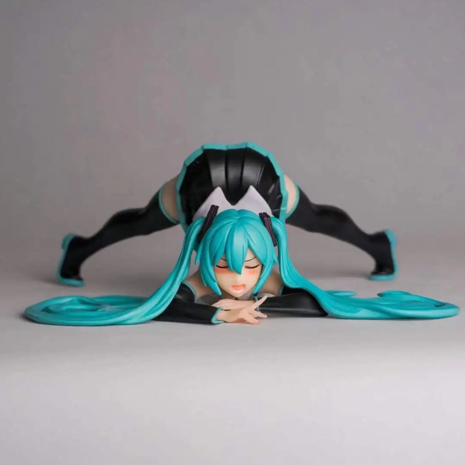 9cm/3.54 Inch Anime Hatsune Miku GK Figure Standing Statue Collectible Model 9cm/3.54 Inch Anime Hatsune Miku GK Figure Standing Statue Collectible Model
