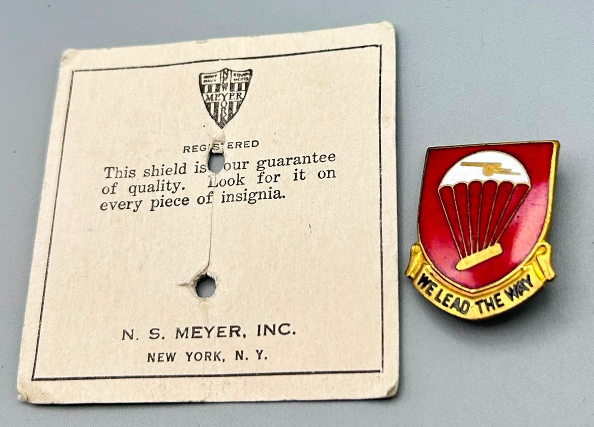 WWII 456th Parachute Field Artillery BN We Lead The Way DI Pin W/ Card by Meyer WWII 456th Parachute Field Artillery BN We Lead The Way DI Pin W/ Card by Meyer
