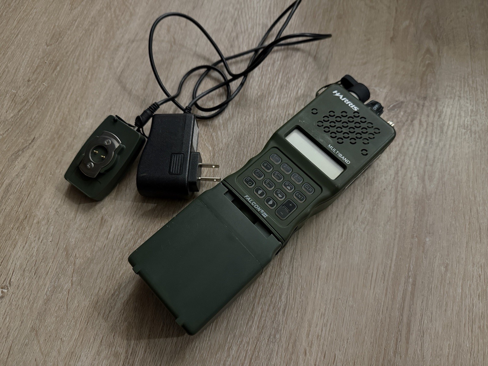 TRI AN/PRC 152 Multiband 15W Handheld Radio MBITR Harris Style US Stock TRI AN/PRC 152 Multiband 15W Handheld Radio MBITR Harris Style US Stock