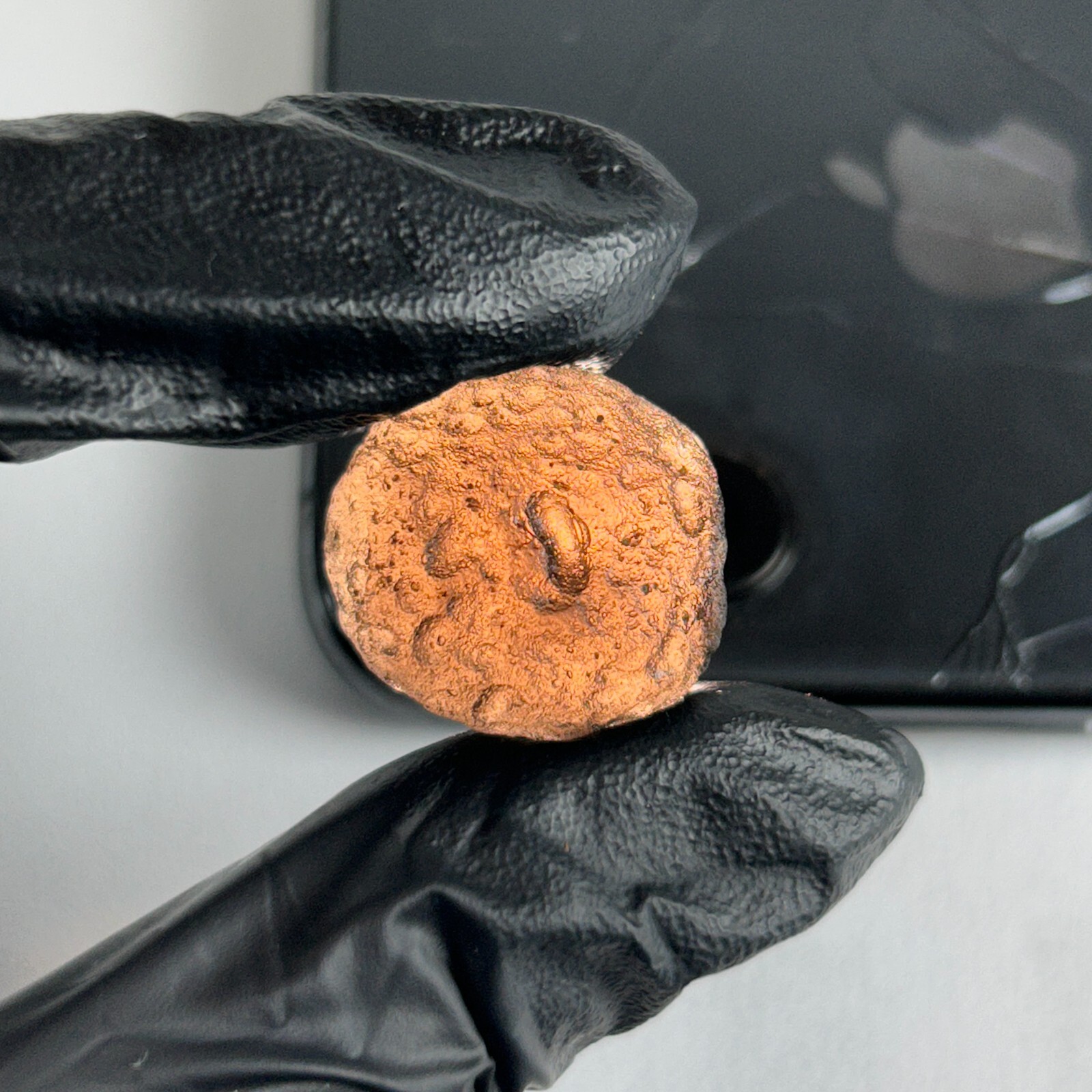COLOMBIANITE TEKTITE - HIGHEST QUALITY 1 PIECE 7.4 gram / 0.261 oz
