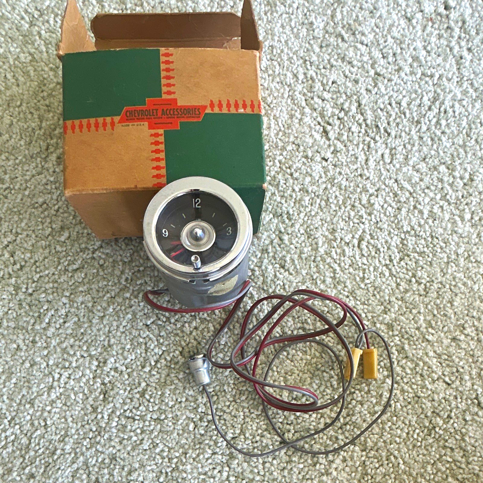 Westclox 1960 In-Dash Vehicle Clock w/ Wiring Harness, Chevrolet Accessories Box Westclox 1960 In-Dash Vehicle Clock w/ Wiring Harness, Chevrolet Accessories Box