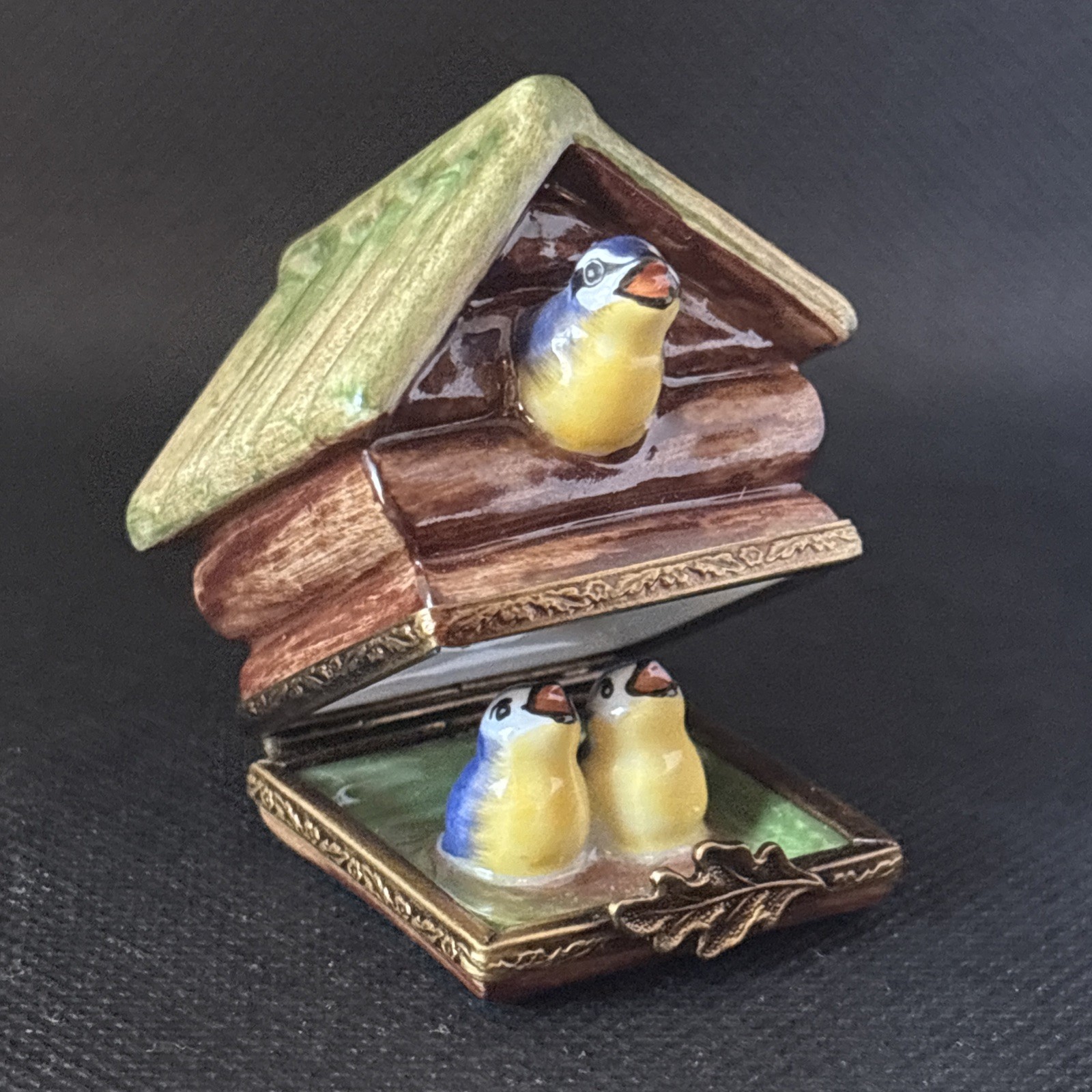 Limoges Birdhouse Cabin With Babies Trinket Box Limoges Birdhouse Cabin With Babies Trinket Box