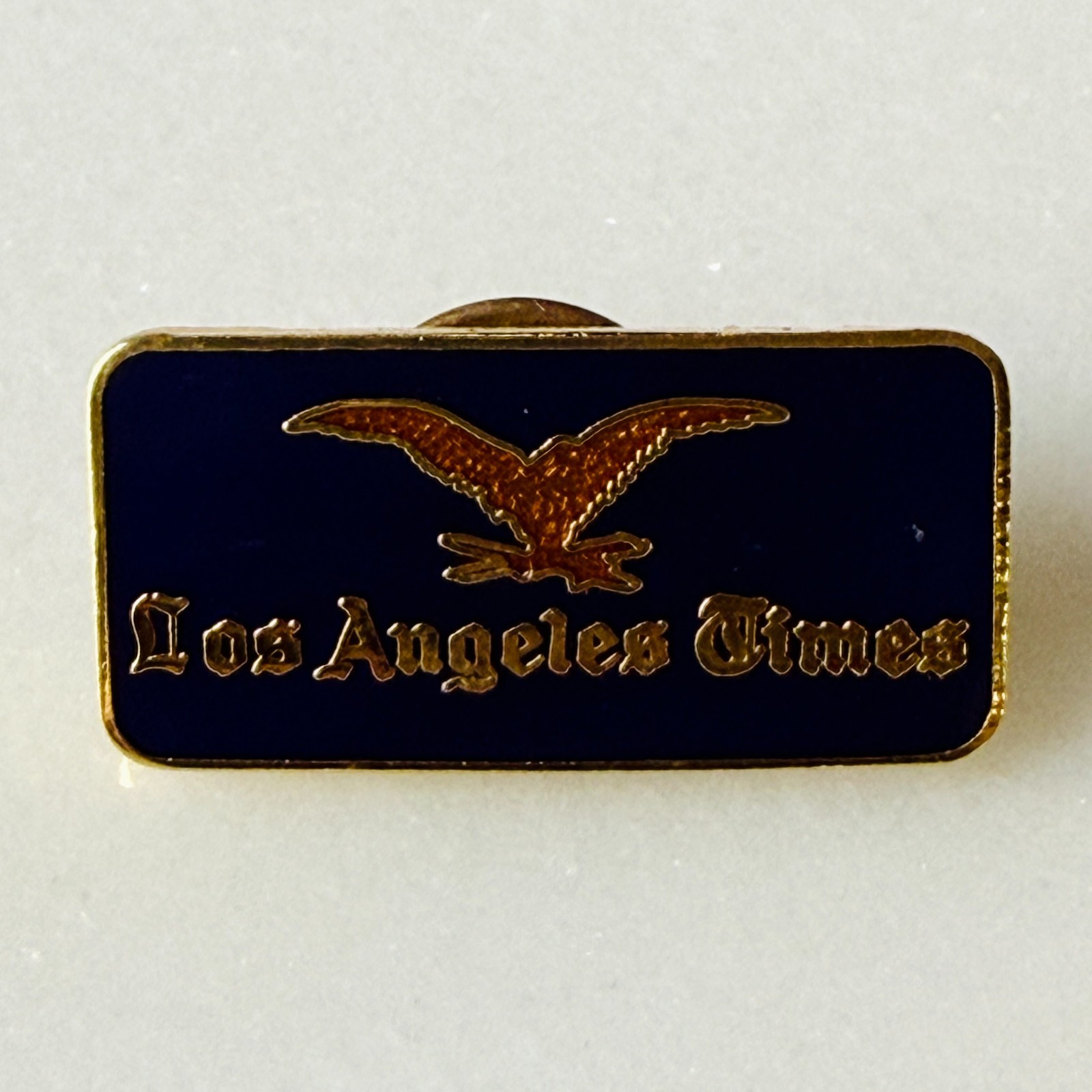 VTG The Los Angeles Times Enamel Logo Lapel Pin Newspaper Collectible Red Blue VTG The Los Angeles Times Enamel Logo Lapel Pin Newspaper Collectible Red Blue