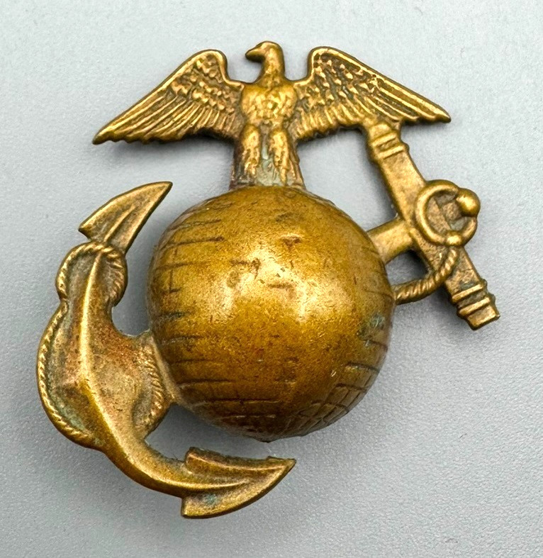 WWI Era M-1920 USMC Marine EGA Eagle Globe Anchor Dress Hat Badge