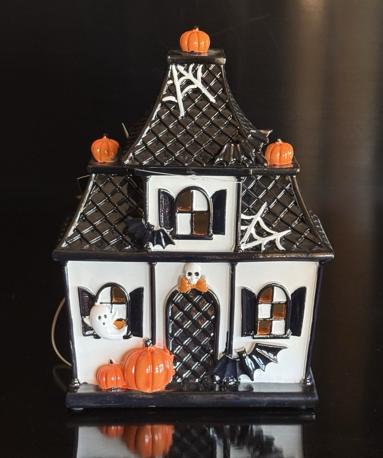 Lighted Halloween Haunted House - Jack O'Lantern Lane - New With Tags (NWT)
