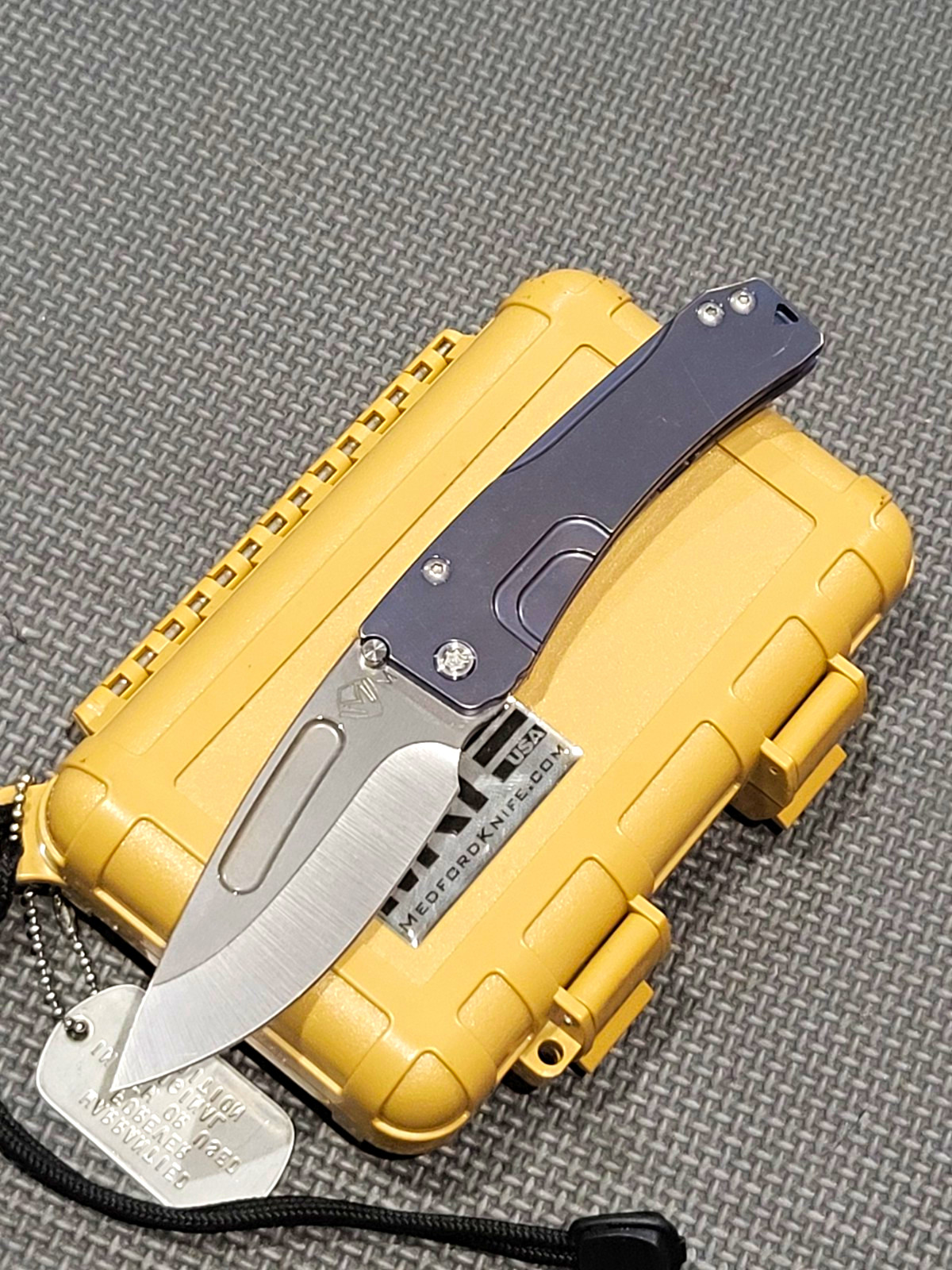 Medford Knife & Tool Slim Midi Blue Titanium/MagnaCut Drop Point Medford Knife & Tool Slim Midi Blue Titanium/MagnaCut Drop Point