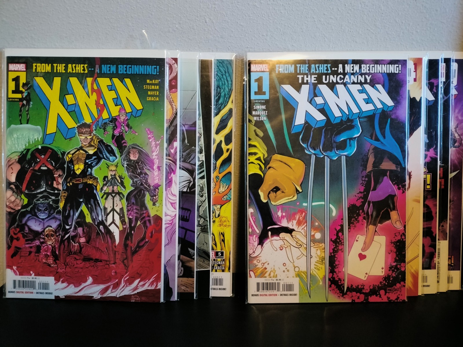 X-Men/Uncanny Lot (2024, 10 comics total) First Arc by MacKay, Simone (VF/NM) X-Men/Uncanny Lot (2024, 10 comics total) First Arc by MacKay, Simone (VF/NM)