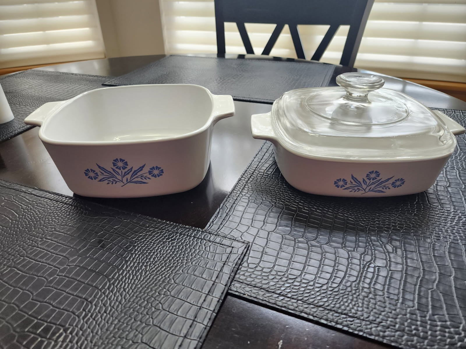 VTG Rare CORNING WARE Blue Cornflower Casserole 1 1/2 Qt and 1 Qt with Lid VTG Rare CORNING WARE Blue Cornflower Casserole 1 1/2 Qt and 1 Qt with Lid