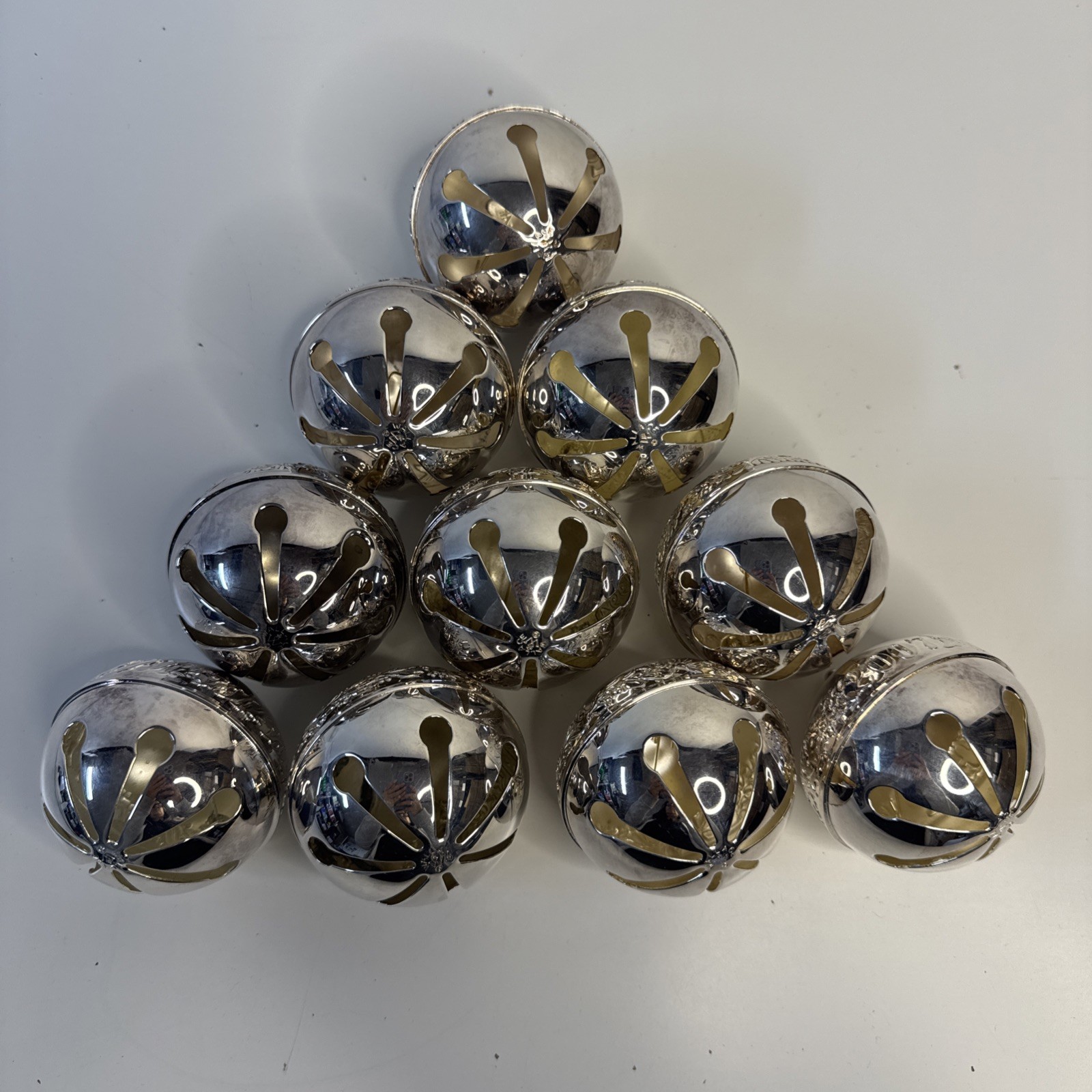 Wallace 1991-2007 Silver-Plated Sleigh Bell Ornament Collection 10 Bells Wallace 1991-2007 Silver-Plated Sleigh Bell Ornament Collection 10 Bells