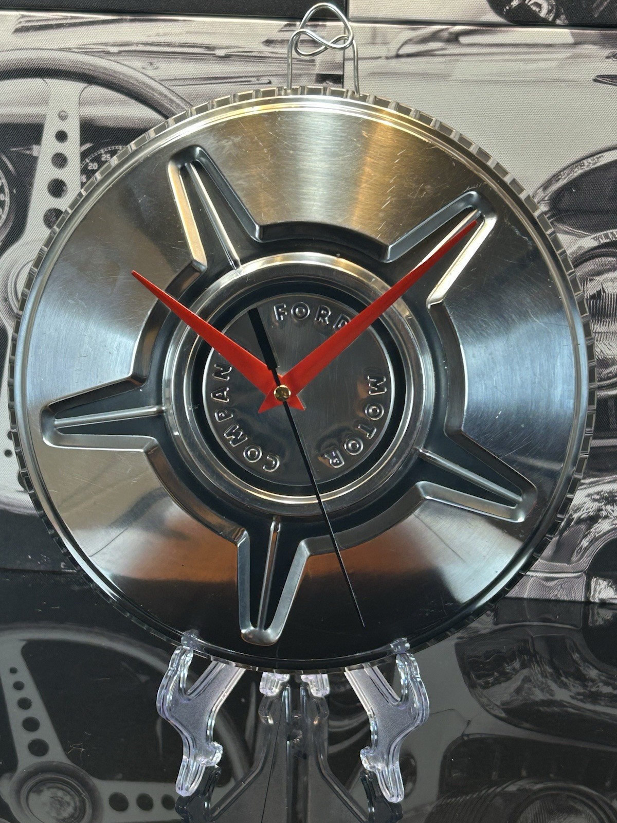 Vintage 1971-1973 Ford Mustang Hubcap Clock 9.5\