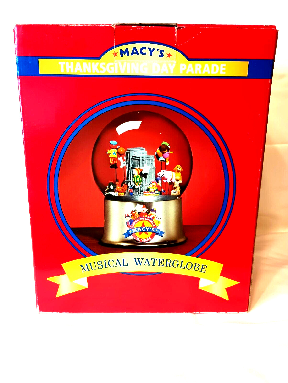 Macy\'s Thanksgiving Day Parade Musical Water Snow Globe 2006