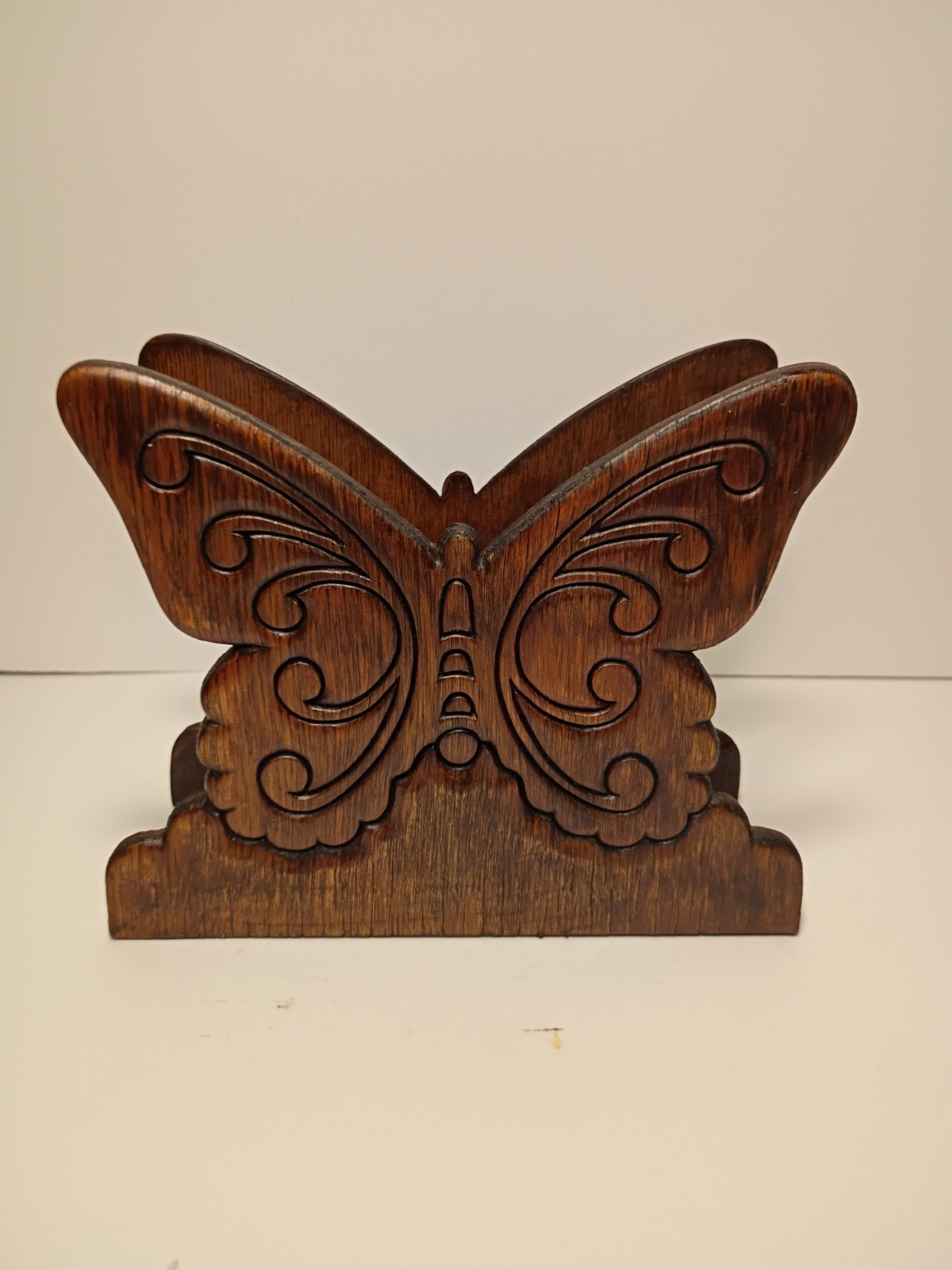 🔥Vintage 1970’s Hand Carved Wooden Butterfly Napkin Mail Holder 🔥 🔥Vintage 1970’s Hand Carved Wooden Butterfly Napkin Mail Holder 🔥