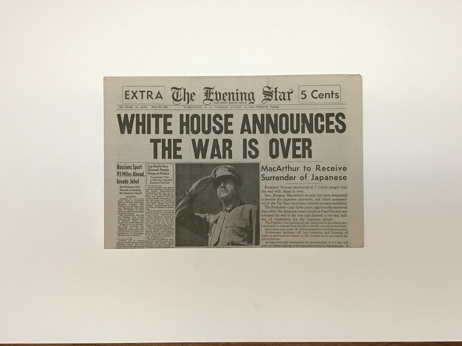 NEWSPAPER REPRINT - 1945 - WWII: White House Announces the War is Over NEWSPAPER REPRINT - 1945 - WWII: White House Announces the War is Over