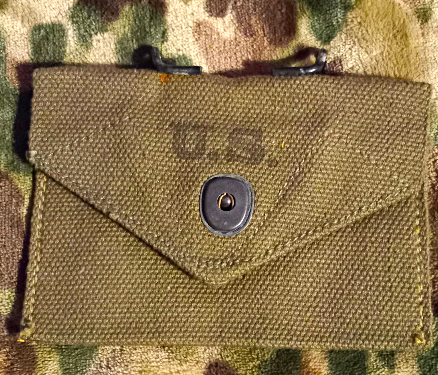 Original 1945 WWII U.S. Army Canvas First Aid Packet Pouch w/ Snap & Belt Loops Original 1945 WWII U.S. Army Canvas First Aid Packet Pouch w/ Snap & Belt Loops