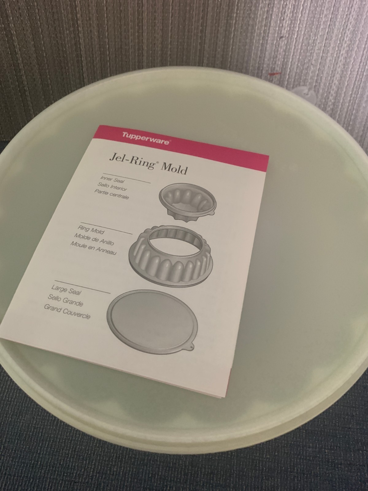 VINTAGE Tupperware Jel-Ring Jello Gelatin Ice Ring Mold 3 Piece Set VINTAGE Tupperware Jel-Ring Jello Gelatin Ice Ring Mold 3 Piece Set