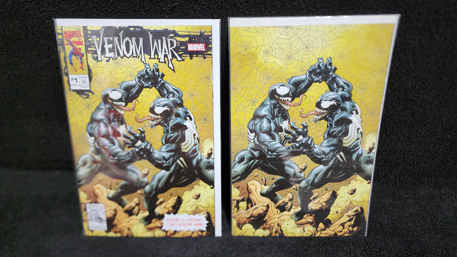 VENOM WAR #1 Trade & Virgin Set of 2 Mark Bagely Variants (MCU-2024) NM VENOM WAR #1 Trade & Virgin Set of 2 Mark Bagely Variants (MCU-2024) NM