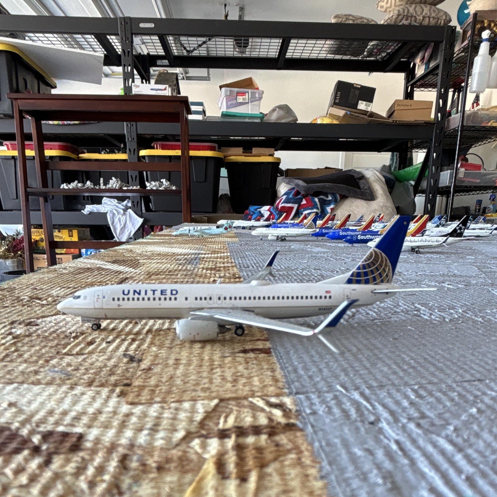 United 737-800 1:400 Gemini Jets United 737-800 1:400 Gemini Jets