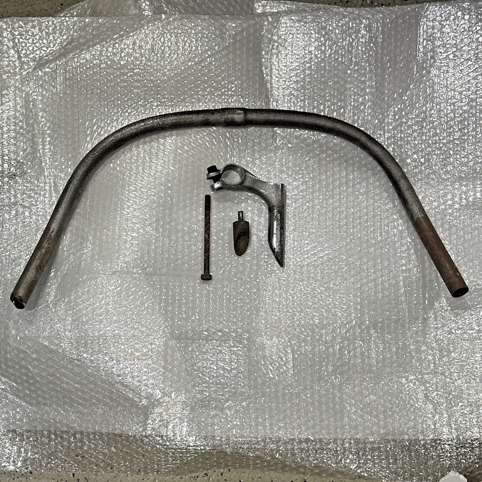 1951 VINTAGE J.C.HIGGINS HANDLE BARS OFF A 26\ 1951 VINTAGE J.C.HIGGINS HANDLE BARS OFF A 26\