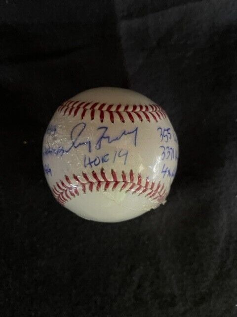 Greg Maddux Hall of Fame, MLB Baseball Stats Ball Signed, Holo Cert. Braves