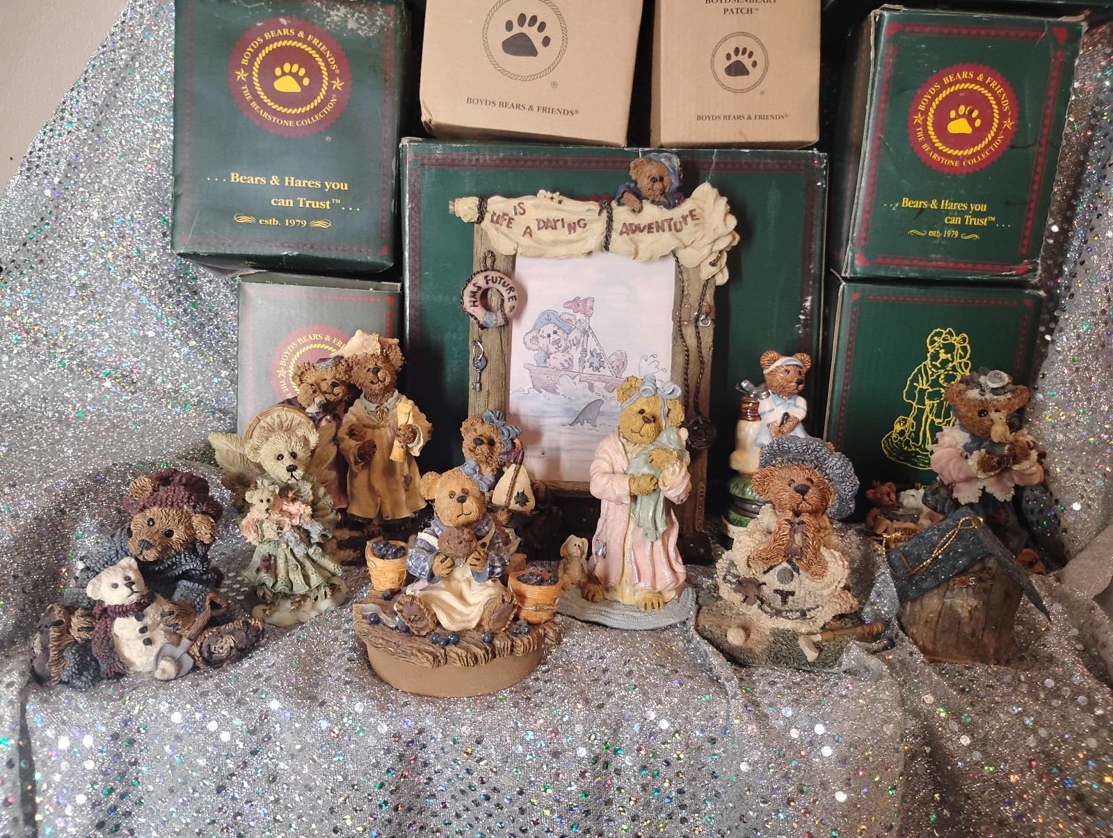 Lot of 10 - Boyds Bears & Friends Figures ** See Pictures ** W/ Boxes Lot of 10 - Boyds Bears & Friends Figures ** See Pictures ** W/ Boxes