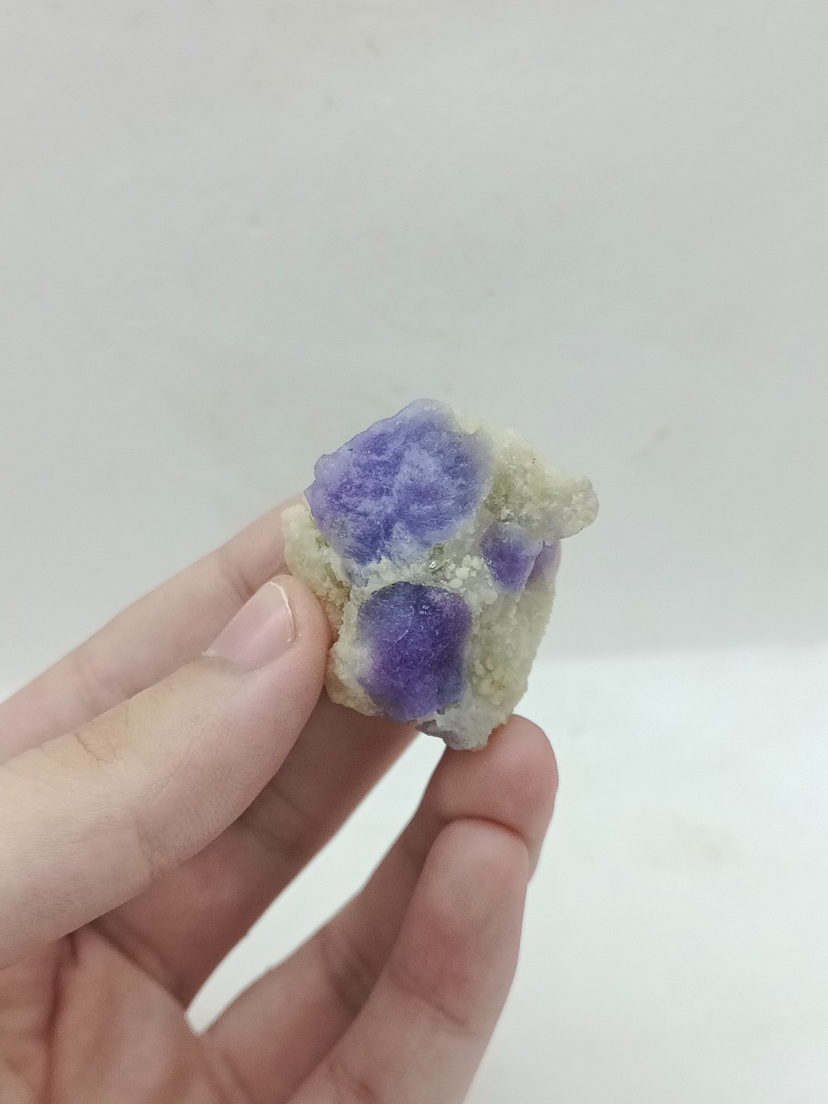 18g Rare Natural Stone Raw Hackmanite Crystal Mineral Specimen UV Reactive 18g Rare Natural Stone Raw Hackmanite Crystal Mineral Specimen UV Reactive