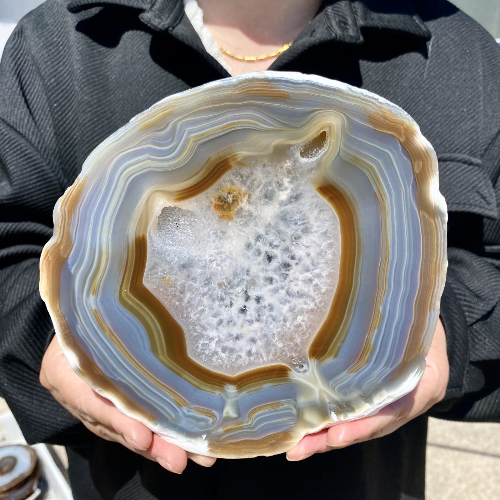 1.66LB Natural beautiful agate Geode Druzy Slice Extra large gemstone decoration 1.66LB Natural beautiful agate Geode Druzy Slice Extra large gemstone decoration