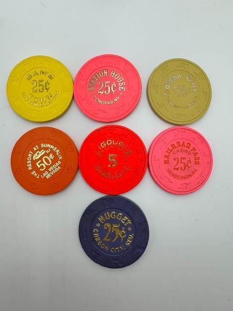 7 (SEVEN) RETRO CASINO CHIPS-SAMS TOWN,STATION HOUSE,GOLDEN GATE,NUGGET PLUS 7 (SEVEN) RETRO CASINO CHIPS-SAMS TOWN,STATION HOUSE,GOLDEN GATE,NUGGET PLUS