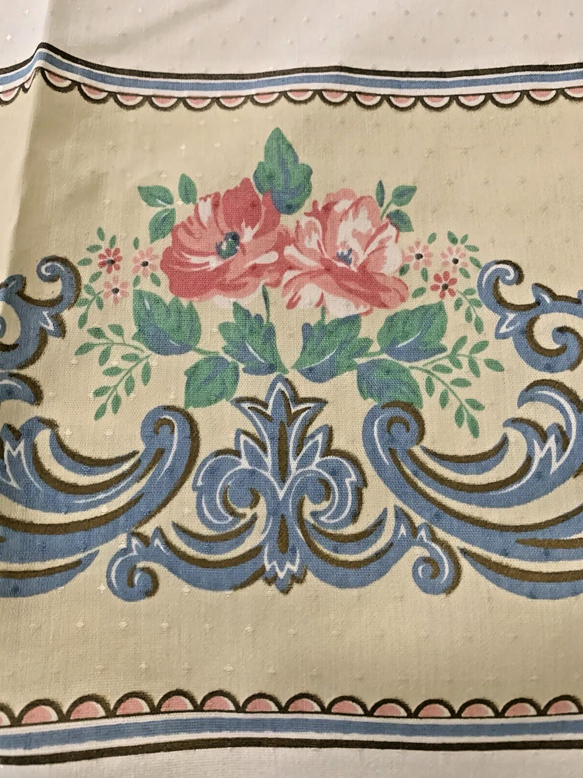 Vintage Sunweave Textured Dot Tablecloth Pink Blue Floral Brazil 48\ Vintage Sunweave Textured Dot Tablecloth Pink Blue Floral Brazil 48\