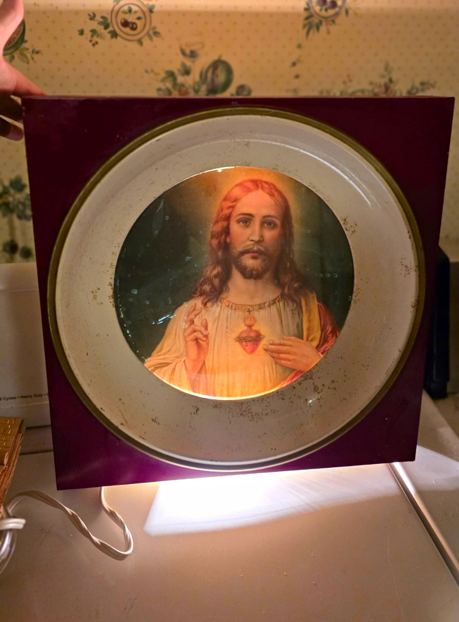 Vintage Lighted Sacred Heart of Jesus Wall Plaque Picture metal box light Unique Vintage Lighted Sacred Heart of Jesus Wall Plaque Picture metal box light Unique