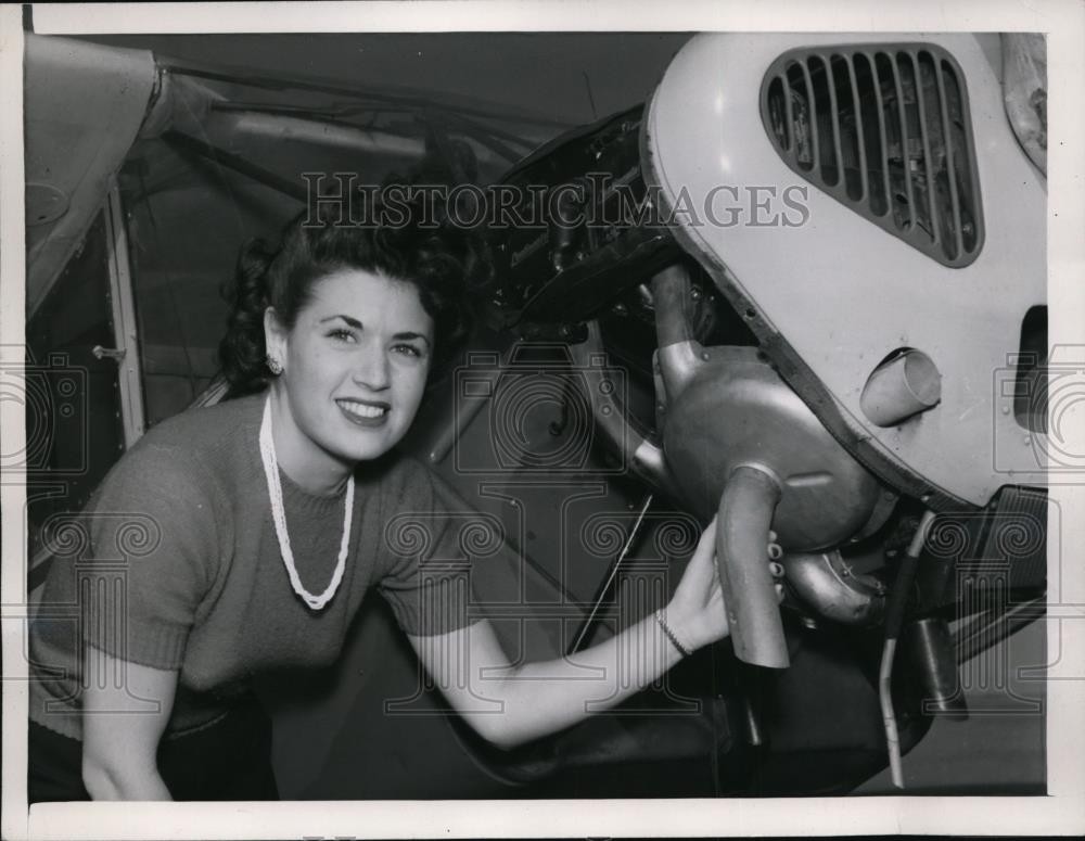 1946 Press Photo Ryan airplane worker with new engine muffler in San Diego CA 1946 Press Photo Ryan airplane worker with new engine muffler in San Diego CA
