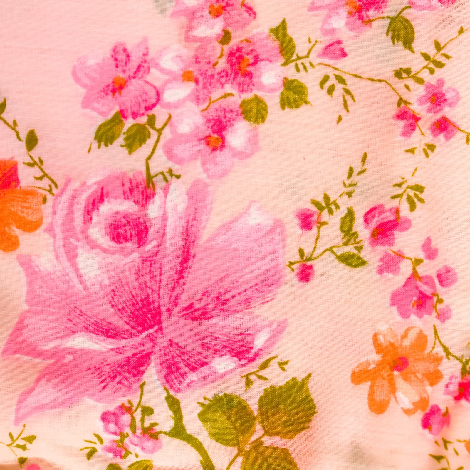 Vintage Cotton Blend Fabric Yardage 1970s Peach Pink Roses 45x144 Dressmaking Vintage Cotton Blend Fabric Yardage 1970s Peach Pink Roses 45x144 Dressmaking