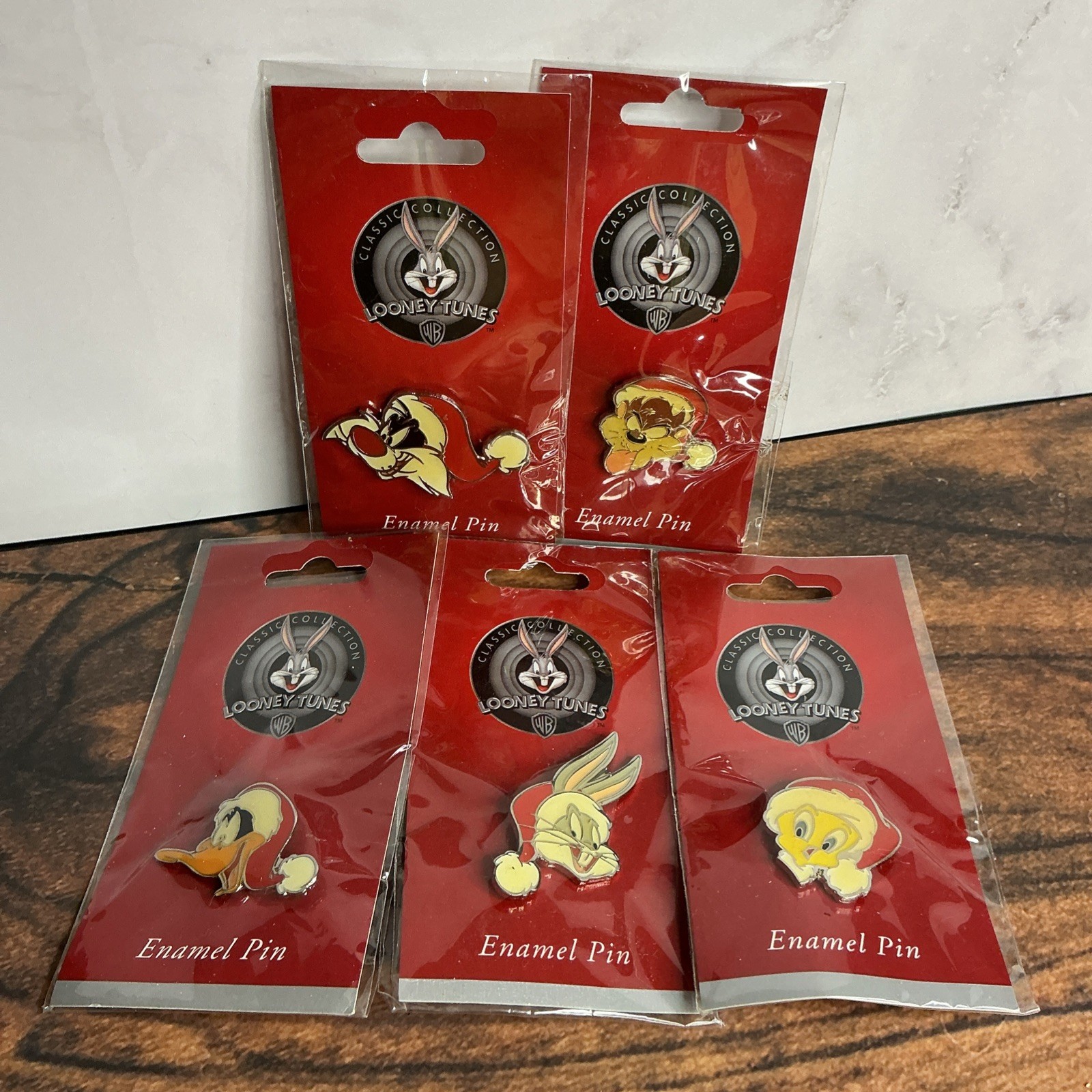 LOONEY TUNES HOLIDAY SANTA COLLECTIBLE ENAMEL PIN AUTHENTIC - Set Of 5