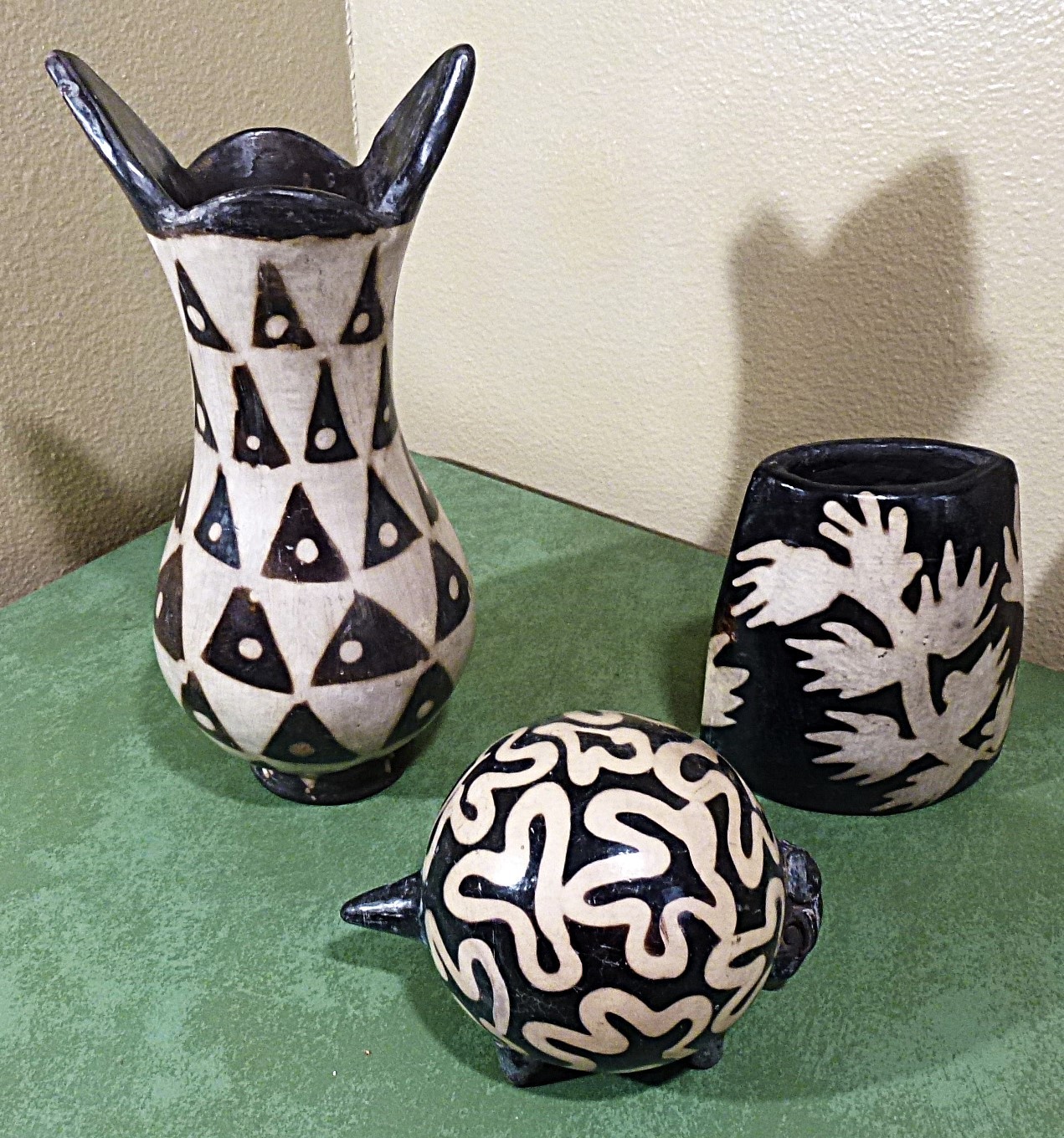 Three (3) Vintage Lenca Tribe Honduras Art Pottery  Armadillo4” + 2 Vases 12