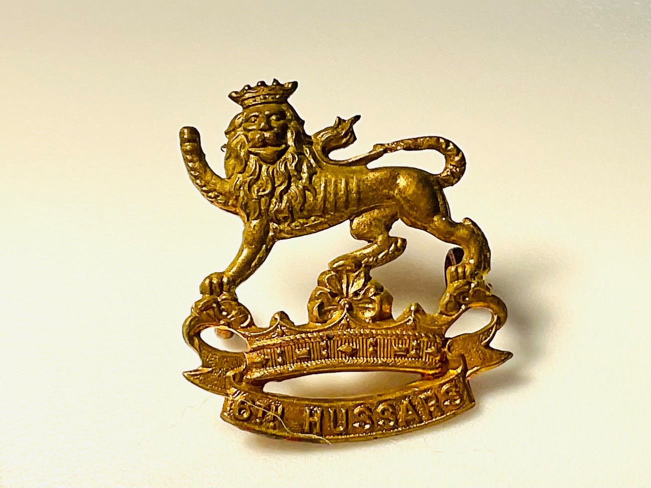 WWI British 15th King's Hussars Cap Badge XV Merebimur Cavalry Original