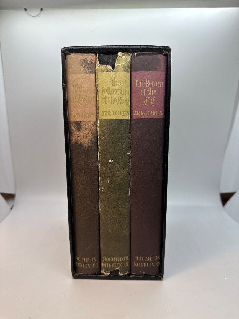 Vintage 1965 The Lord of the Rings Hardcover Trilogy Slipcase Set with Map Tolki Vintage 1965 The Lord of the Rings Hardcover Trilogy Slipcase Set with Map Tolki