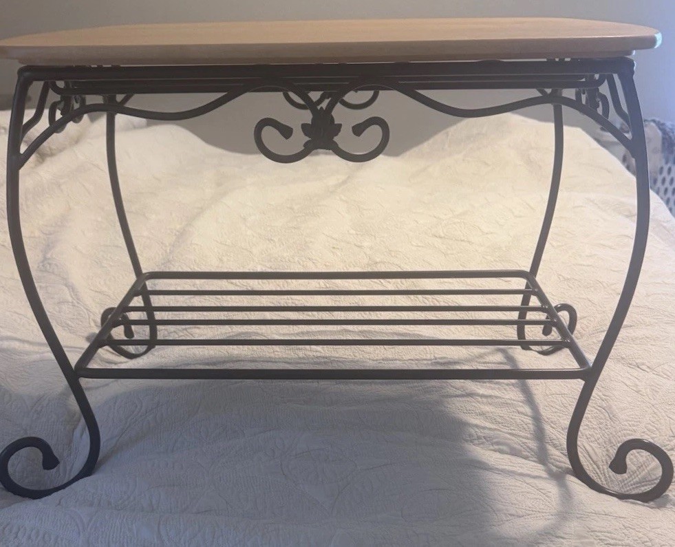 Longaberger Wrought Iron Treasures Stand Table with Lid Longaberger Wrought Iron Treasures Stand Table with Lid