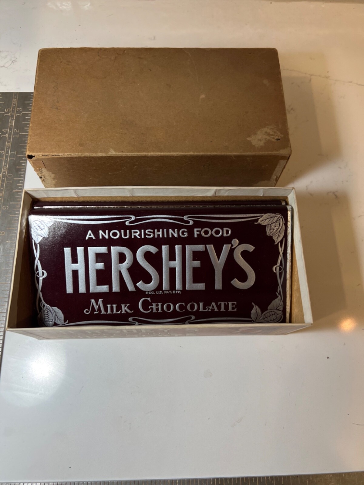 Rare 1928-1935 Hershey Milk Chocolate Dummy Display Bars in Original Box Nice Rare 1928-1935 Hershey Milk Chocolate Dummy Display Bars in Original Box Nice